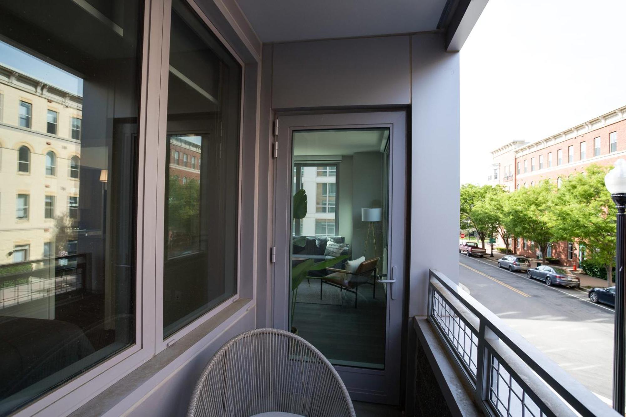 Stylish Condo At Clarendon With Rooftop Views Arlington Extérieur photo